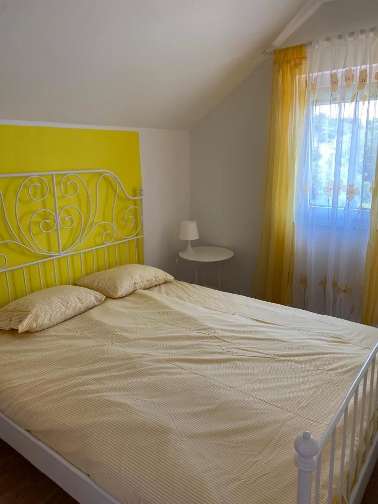 Apartments Olea Rab Town Exterior photo